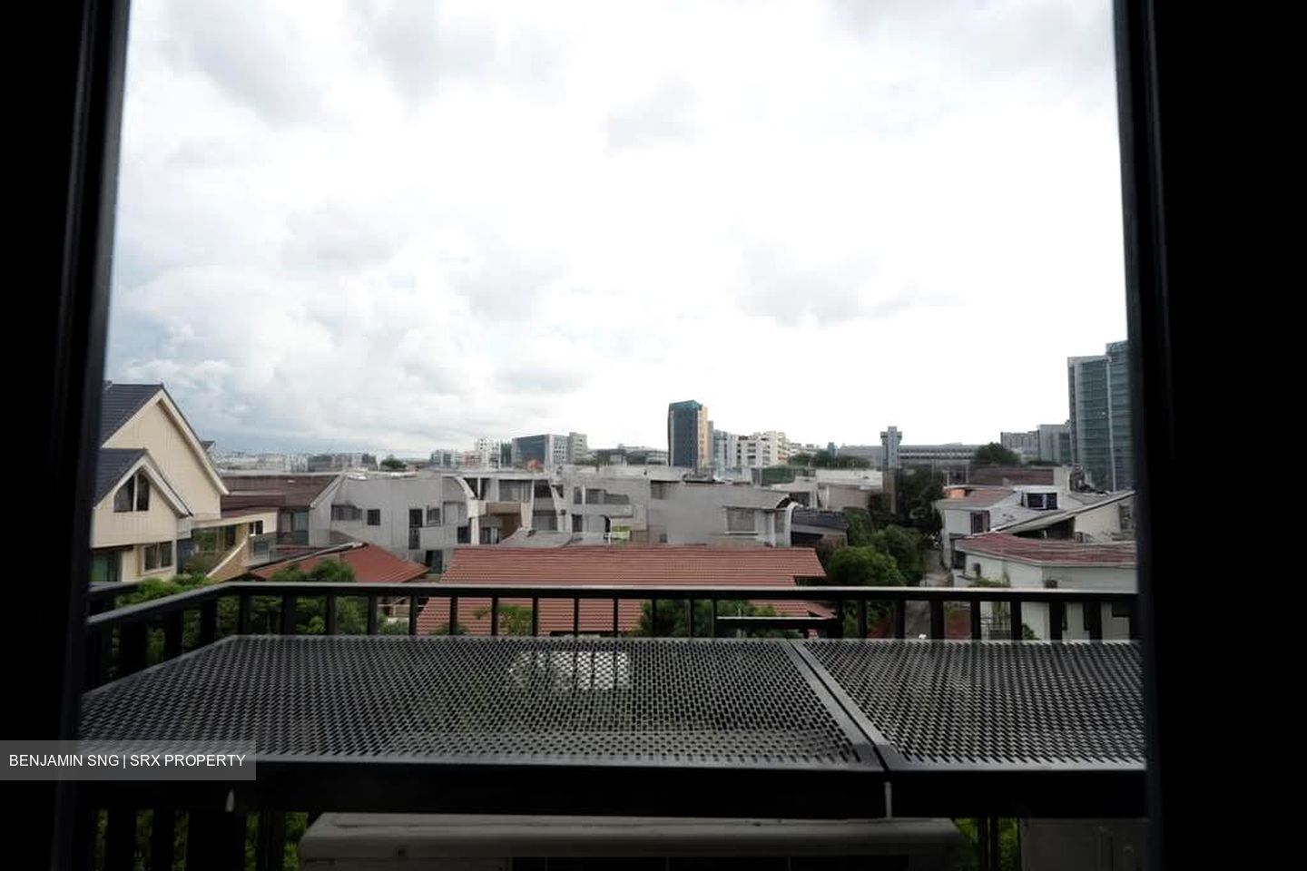 Sant Ritz (D13), Condominium #575871311